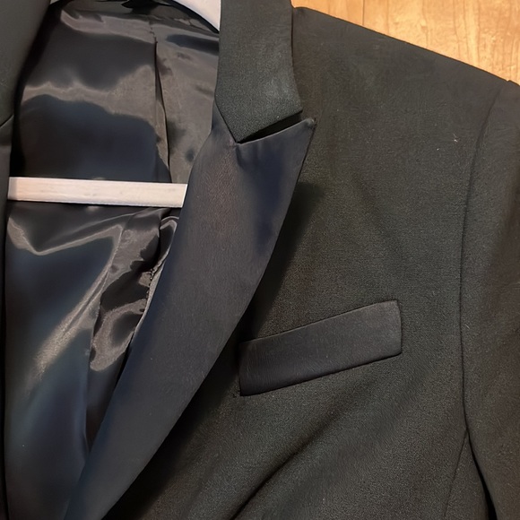 Express Design Studio black blazer EUC all pockets are functional with silk feel - Picture 4 of 11